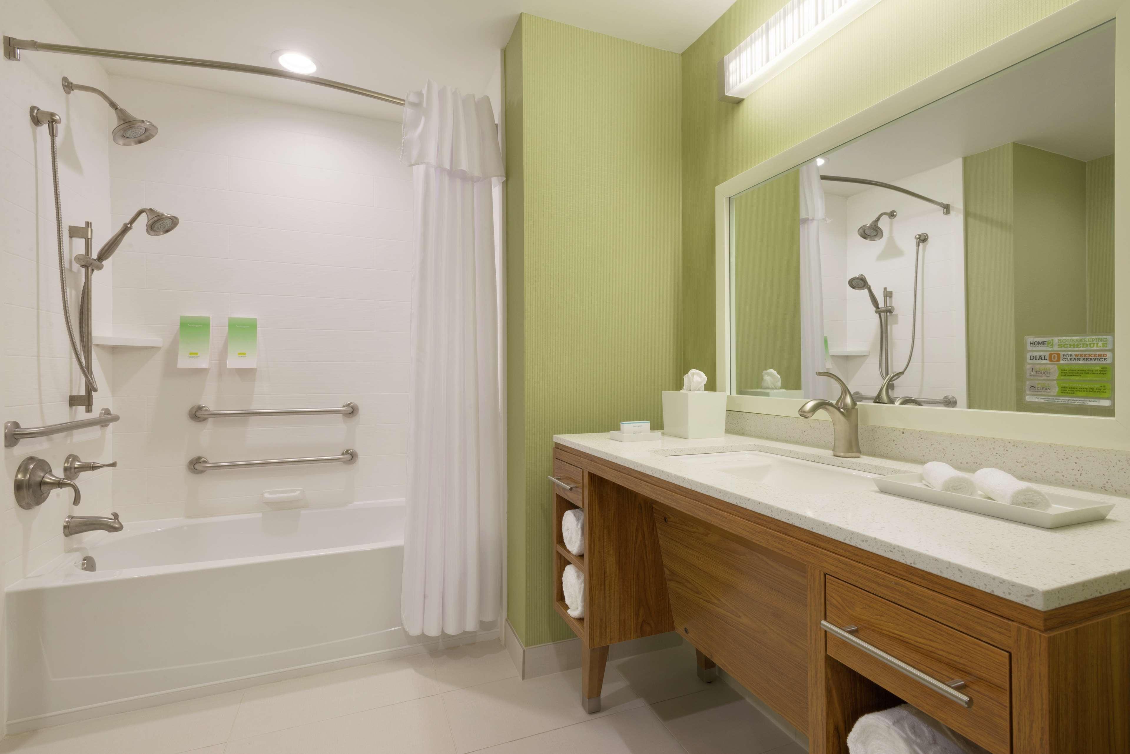 Home2 Suites By Hilton Tallahassee State Capitol מראה חיצוני תמונה